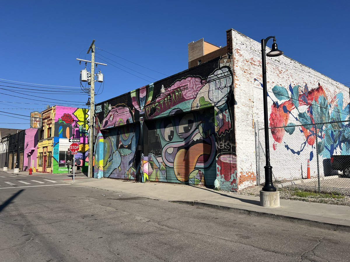 chibbqk1ng's tweet photo. Morning stroll thru Detroit’s Eastern Market - one of my favorite neighborhoods in the country. A real blast from the past. https://t.co/gAsapQO8KA