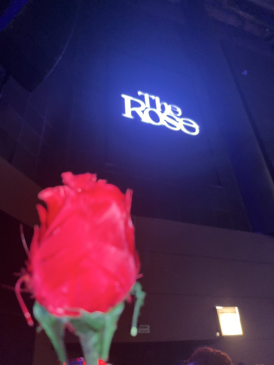 ragazzacry's tweet photo. My first live moment with The rose my rosetopia.
The energy and passion in moments 🥀

#TheRose 
#TheRoseTOUR2026 
#ROSETOPIA 
#ROSETOPIA_Memories https://t.co/Be1lyPxwTR
