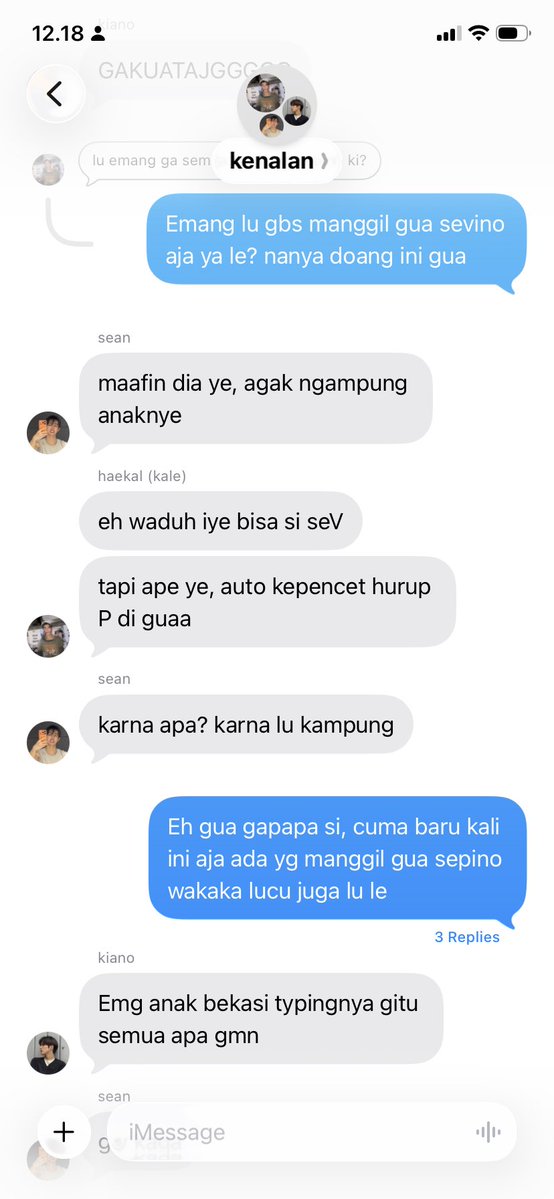 heart4hyeon's tweet photo. cuplikan iseng nge-rp @theaelchemy as kale, @buhuuun as sean, @whmsies as kiano, dan gw as sevino

crossover sevmil universe x tengil lil bro universe ketika kale &amp; sean kenalan sama kiano &amp; sevino dan terjadi “kesenjangan” 

a thread: https://t.co/IelaDGNGGV