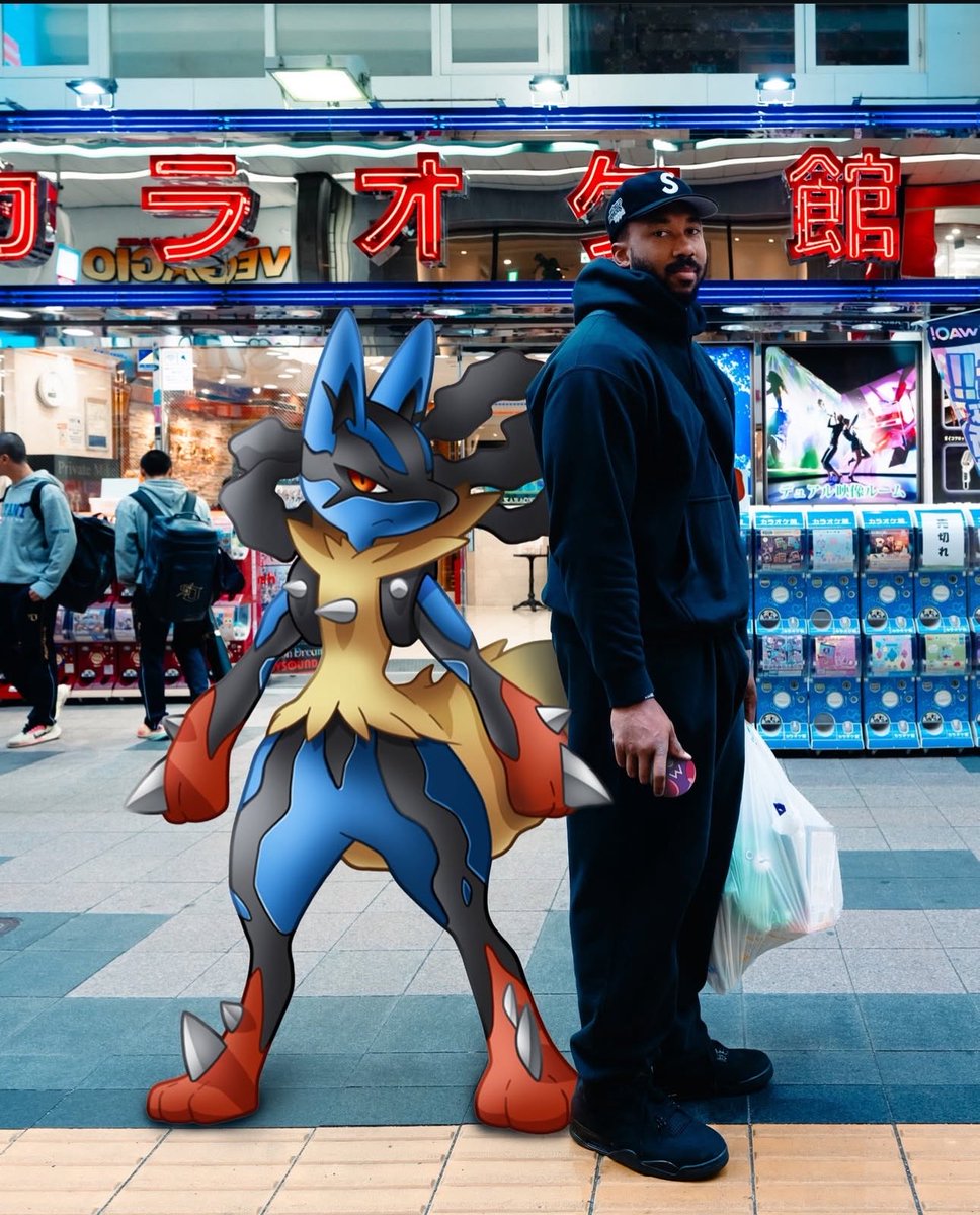 chasekr8's tweet photo. Lima: Why won’t Myles Garrett just come out and endorse the new coach?! 

Ken: Why won’t he call Mike Rutenberg?? 

Myles Garrett in the middle of his food/Pokemon tour with literally Chloe Kim: https://t.co/7MmnPJaGiu