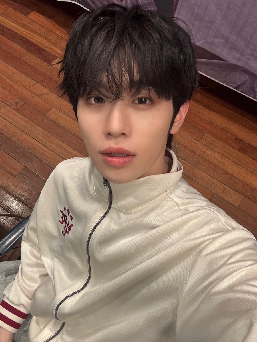 tobitexts's tweet photo. 260529 📸 09:58 PM KST 

ㅎㅎ https://t.co/OjmtYvWoZb