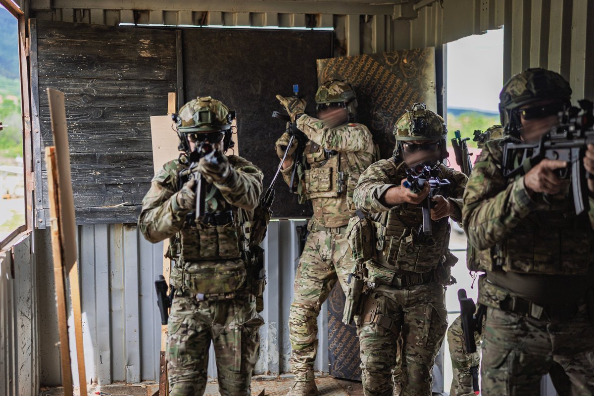 NATO_SOF's tweet photo. Different uniforms. Same fight! 🔥

Bulgarian 🇧🇬 and Romanian 🇷🇴 Special Operations Forces conduct Direct Action training during Exercise #TrojanFootprint26 — operating in a contested environment to identify and engage designated targets.

🤝 Through realistic training, Allied SOF strengthen interoperability, accelerate decision-making, and enhance operational effectiveness.

Every drill builds trust. Every mission strengthens the Alliance 🌐

This is how SOF stay ready.

@MApNRomania | @BulgariaMod | @SHAPE_NATO | @US_SOCEUR | @RomaniaNATO | @BulgariaNATO | #TFP26