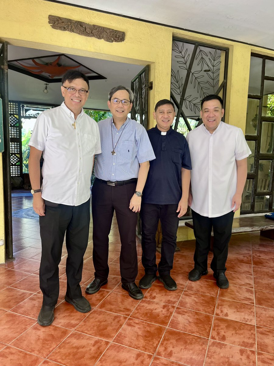 Marc_Will's tweet photo. 23 May 2026

Together with Fr. Stephen Placente, SDB, Fr. Fidel Orendain, SDB and Fr. Mel Racelis, SDB before participating in the ordination of our Salesian Deacons-elect. https://t.co/XXwczIk0Hc