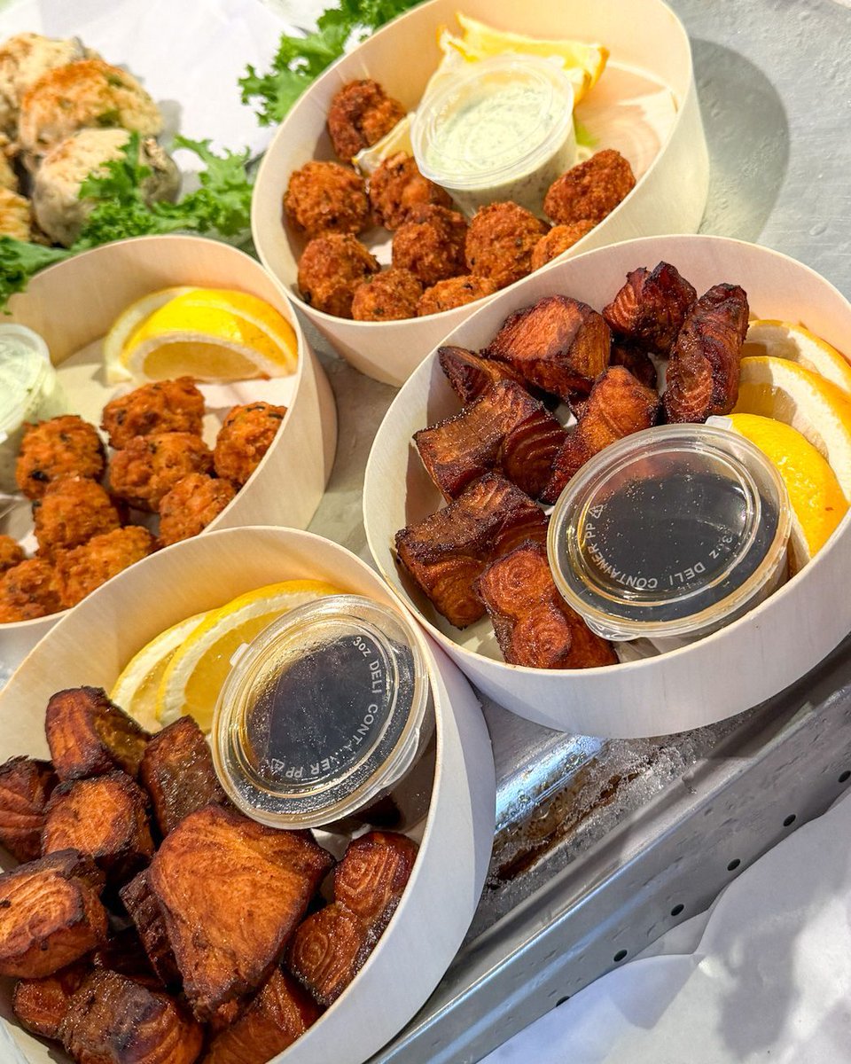 FjordFishMarket's tweet photo. The case is full of good things today. Stop in, take a look, and let us help you pick. https://t.co/OpMVN49BkT