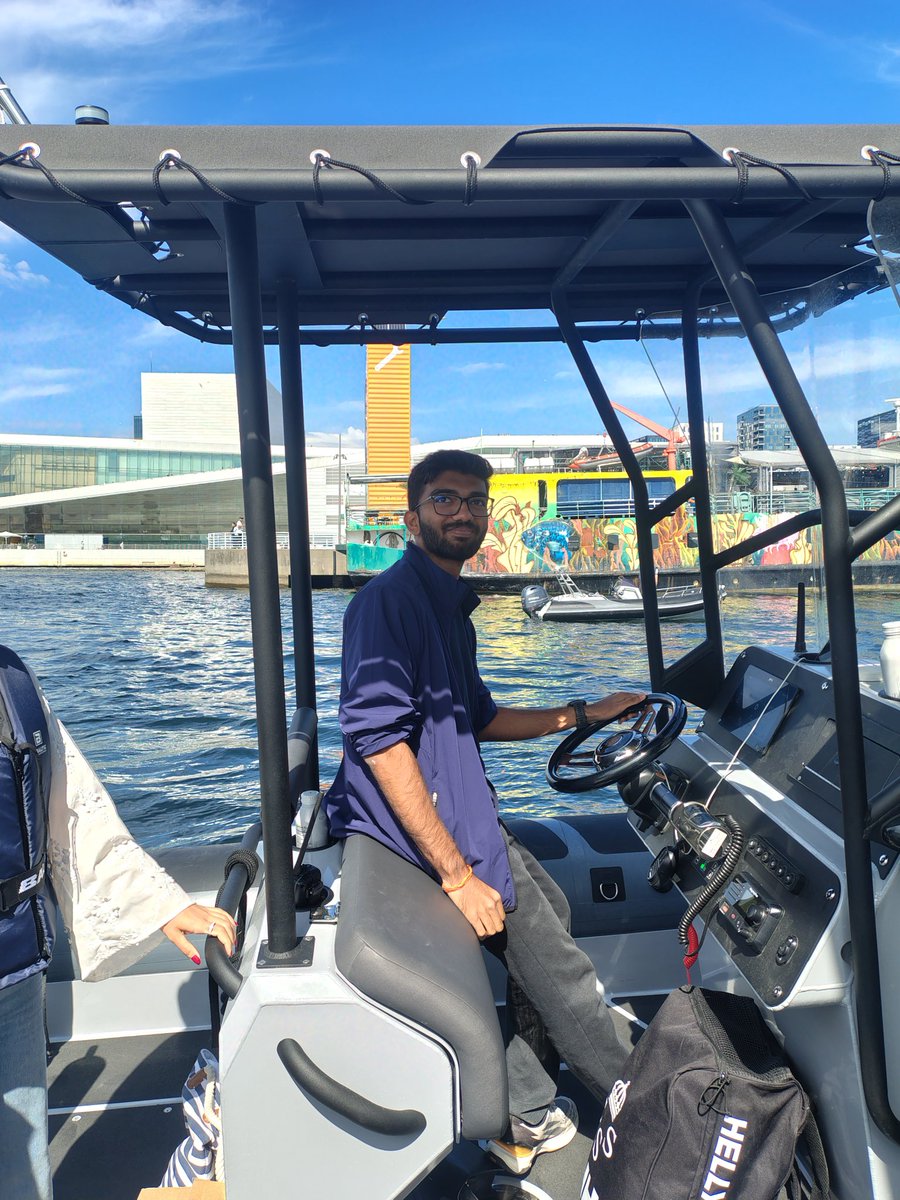 arseinho's tweet photo. Birthday boy Gukesh had a lot of fun driving a speed boat on the fjords of Oslo. https://t.co/QMljx5oo3N