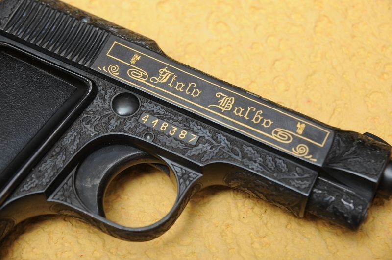 TheOneFutureOrg's tweet photo. Italo Balbo pistol. https://t.co/arQkHJej8V