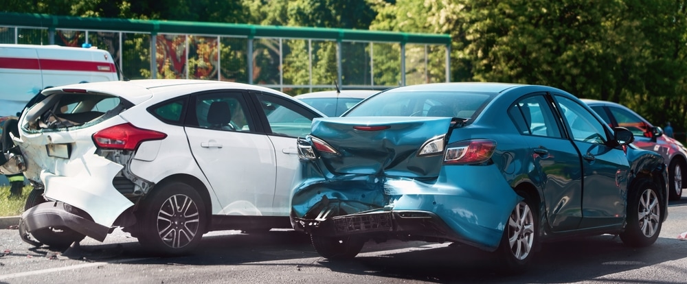 ClaimYRJustice's tweet photo. 🚗💥A multi vehicle rear end crash can feel like chaos, different stories, different drivers, and a lot of finger pointing. This guide breaks down how fault is determined in Illinois and what you can do right away to protect your claim. #ClaimYourJustice https://t.co/s0ozLAREHa https://t.co/LtgcouXKig