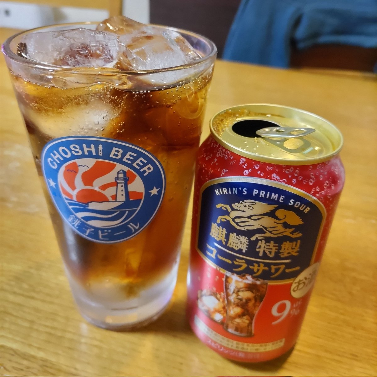 BorrachoRider's tweet photo. 晩ごはん&amp;華金💮晩酌〜🍻✨
ﾏｧﾏｧ残業してやっと帰ってきたら、テレビ観ながらソファーに座ってる奴に「刺身とか冷蔵庫に入ってるから」って言われ、それなりの時間かけ自分で全部用意して並べて乾杯〜😆🎵
いや❓
別に言いたいことは何もないです☝️

#ツイッター晩酌部 
#Twitter晩酌部 
#X晩酌部 https://t.co/Ho8Lb2IsTO