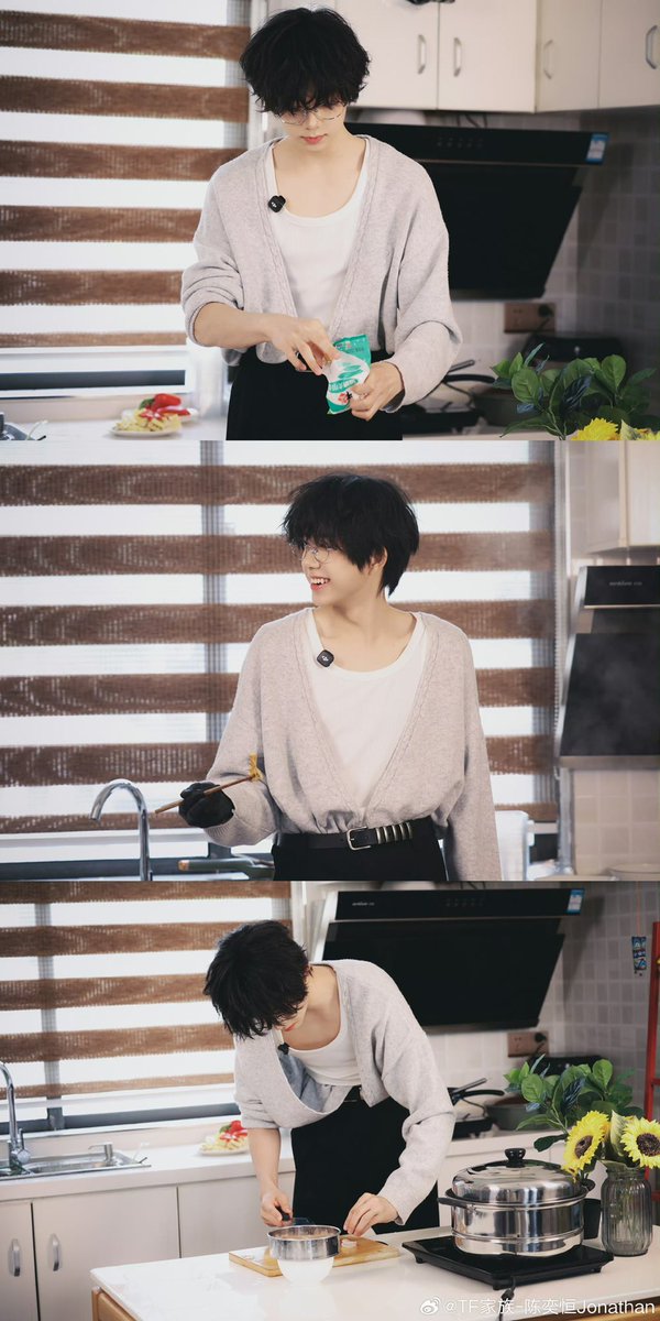 cyhbaobao's tweet photo. 260529 천이헝 웨이보 🆙

#천이헝 #陈奕恒 #ChenYiheng #TF家族 https://t.co/wjwUlQqESD