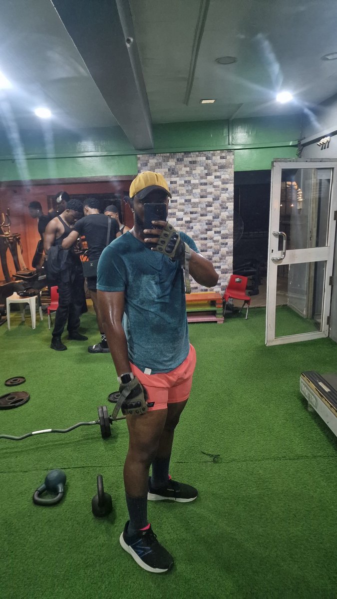 lagosboyLB's tweet photo. Didn't really show up in May 😔 https://t.co/AvWs5ZsWmL