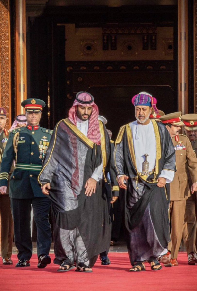 saadshflout888's tweet photo. ضحكوا عليه الصهاينة وفشل في ايران
ورجع يغطي فشله بتهديد سلطنة عمان
هذي عمان التاريخ والحضارة والحكمة ماهي فنزويلا أيها البائس المعتوه. https://t.co/jg47JMU0fX