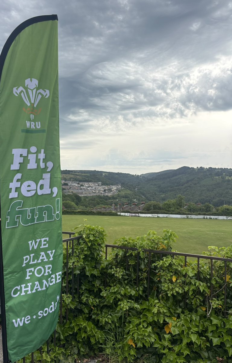 DRA_Community's tweet photo. 🐉 𝗖𝗼𝗺𝗺𝘂𝗻𝗶𝘁𝘆 | Fit, Fed, Fun Camp 

We finished the week with another FREE #wesoda @WRU_Community Fit, Fed &amp; Fun Camp at @CrumlinCC 
A little bit of rugby, football and cricket were on the plan today.
#fitfedfun
@dragonsrfc  @WRUDragonsREOs 
@LiamScott85 @PinchTygan https://t.co/PnSQZouXi7