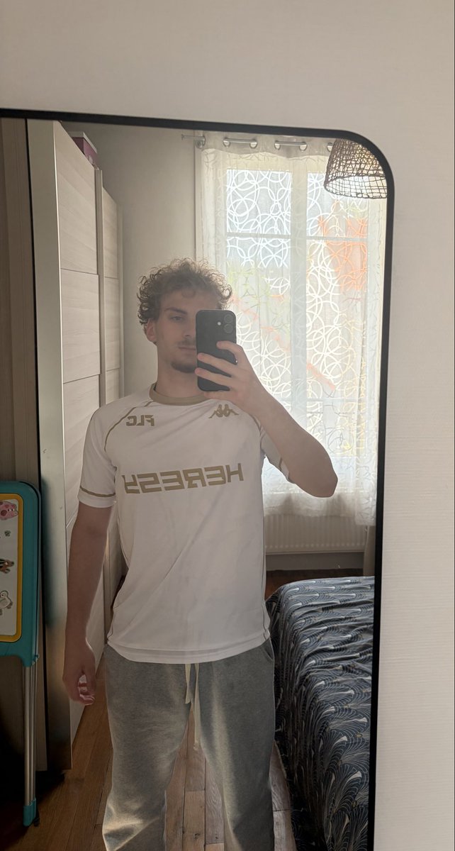 Fritaard's tweet photo. FLC X @KappaFrance = Qualité 🤩

Merci pour le maillot 🙏🏻 https://t.co/8CH98SdSyq