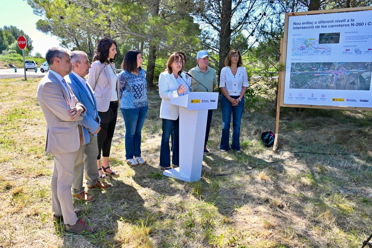 territoricat's tweet photo. @SilviaPaneque: "El nou enllaç entre l'N-260 i la C-26 a Ordis és un exemple de les infraestructures de transformació que necessitem"

🚗 Presentem el projecte per a millorar la seguretat viària en l’encreuament entre les dues carreteres

➡️ El @govern licita les obres per a construir un nou enllaç a diferent nivell, per un import de 6,8 MEUR

https://t.co/LqX7yjLvMd