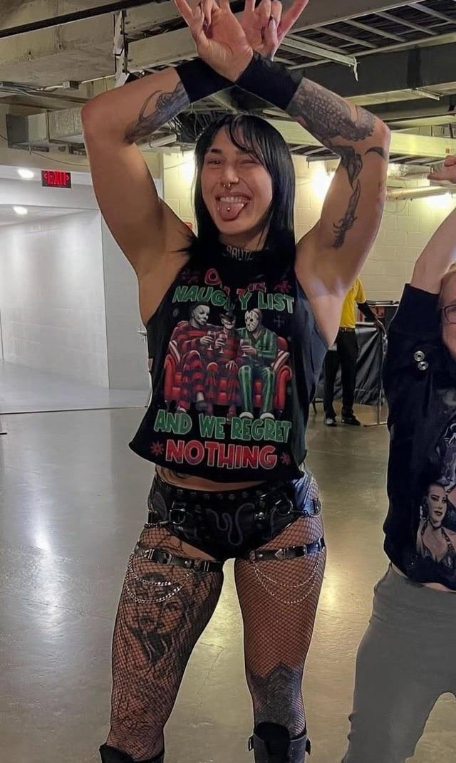 l7sarmpits's tweet photo. مقارنه صعبه 🔥🔥🔥🔥🔥
اباط سول ولا اباط ريا 😵‍💫😵‍💫😵‍💫😵‍💫😵‍💫😵‍💫
Sol ruca &amp; Rhea Ripley armpits 😍😍😍😍😍😍😍 https://t.co/3hisoHRAMa