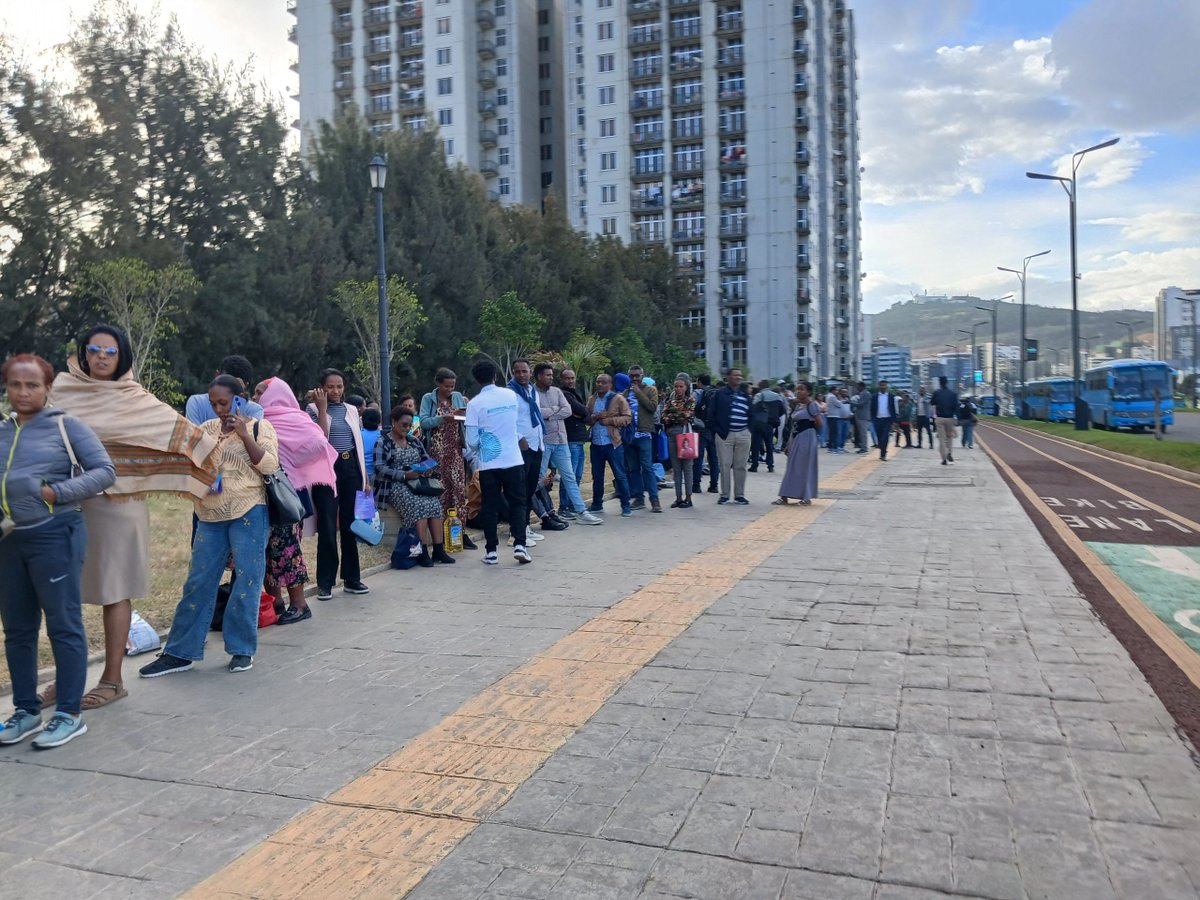 VVecod's tweet photo. ቪዥን ኢትዮጵያን ኮንግረስ ፎር ዴሞክራሲ (ቪኢኮድ) ከኢትዮጵያ ብሔራዊ ምርጫ ቦርድ ጋር በመተባበር በስነ ዜጋ እና ሰና ስነ ምርጫ ለአዲስ አበባ ከተማ ነዋሪዎች በለሚኩራ እና በየካ ክፈለከተማ ፣ በመገናኛ፣ በላምበረት ፣በሾላ ገበያ፣ በሰሊተ ምህረት https://t.co/8IQFIdIsuN
