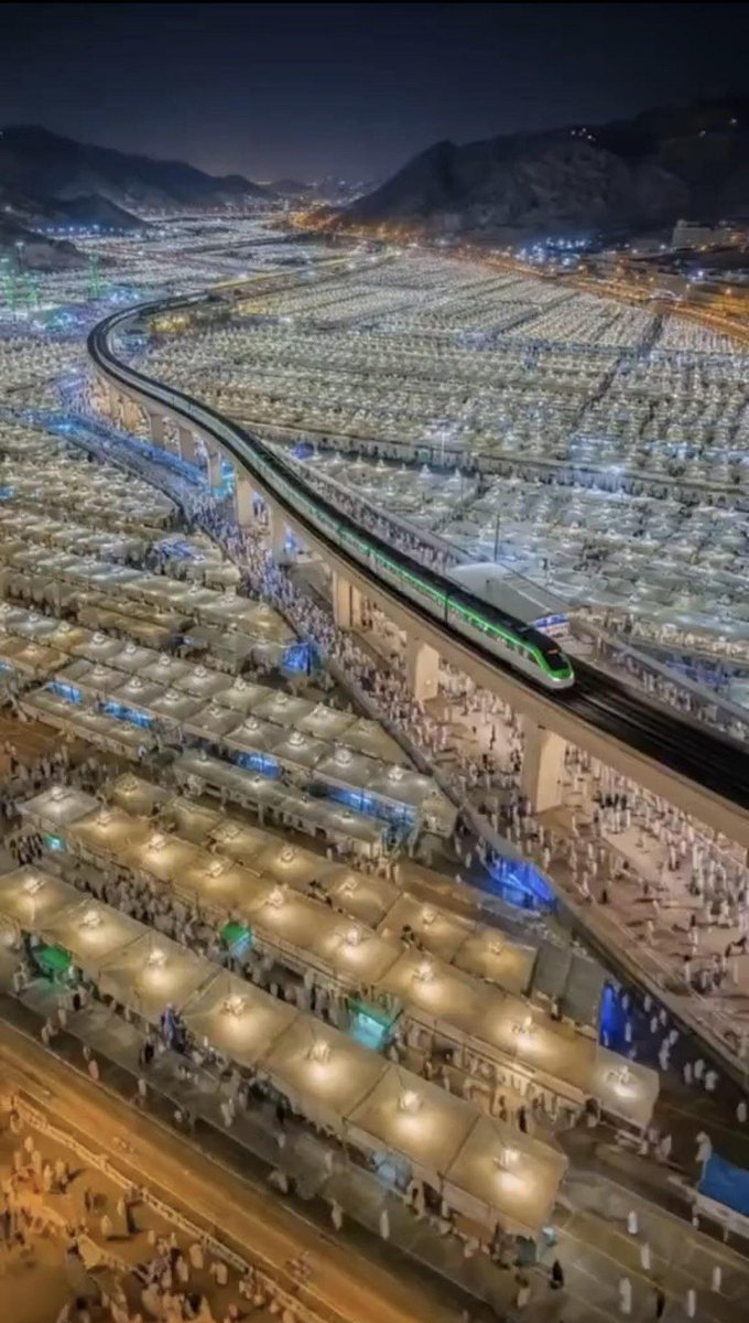 thekingdom_ksa's tweet photo. من الأعلى تبدو #منى مدينةً من نور…
ومن الداخل هي حكاية ملايين القلوب على موعدٍ مع الرحمة . https://t.co/qZmPiyCITM