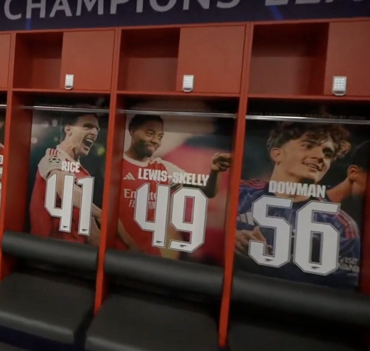 afcstuff's tweet photo. A look inside the Arsenal dressing room at the Puskas Arena ahead of the #UCL final. 🕵️‍♂️🇭🇺

📸 @AaronJaffe11 https://t.co/MmS9daV6KF