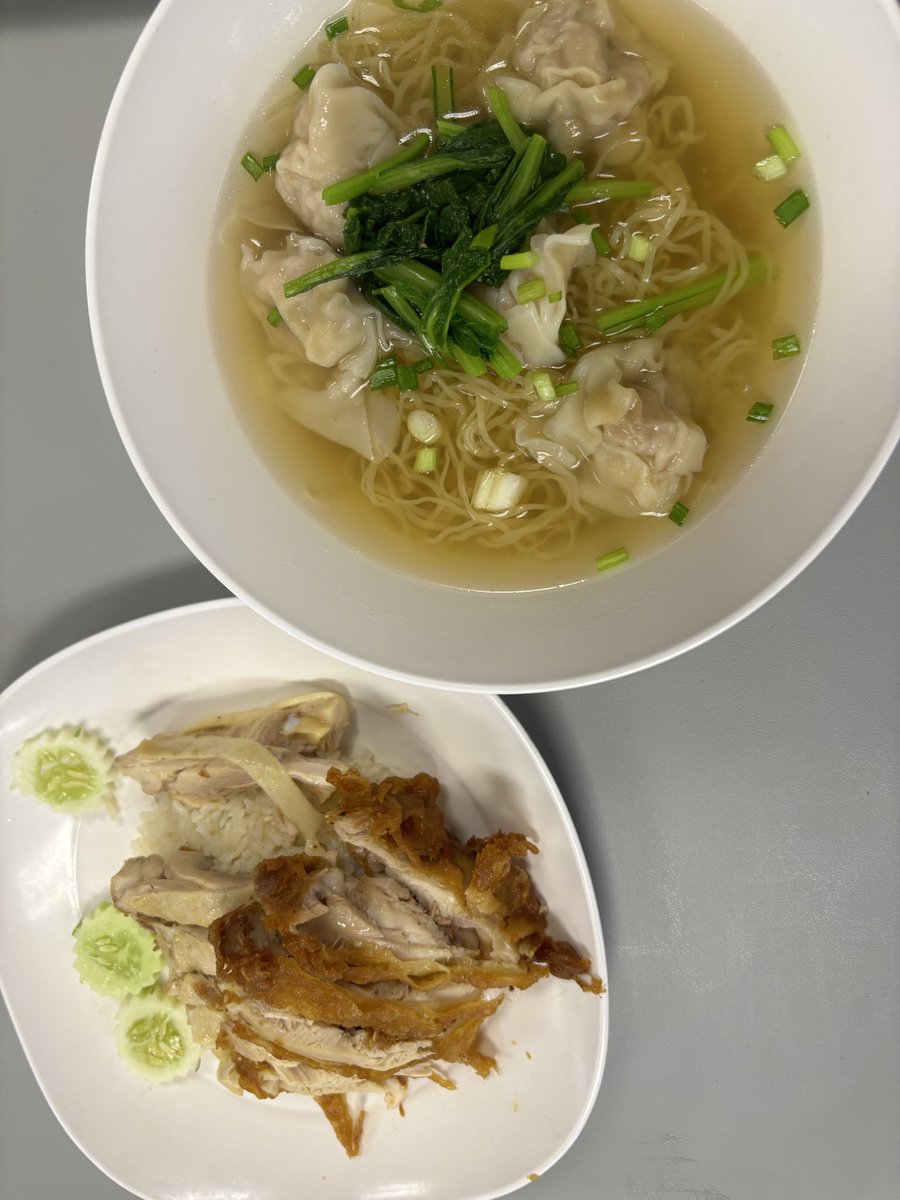 nrkr_ami's tweet photo. @kurenyansub 私のお気に入り。タイ安くて最高
コンビニのガパオもおいしすぎた https://t.co/cXXjmkPFec