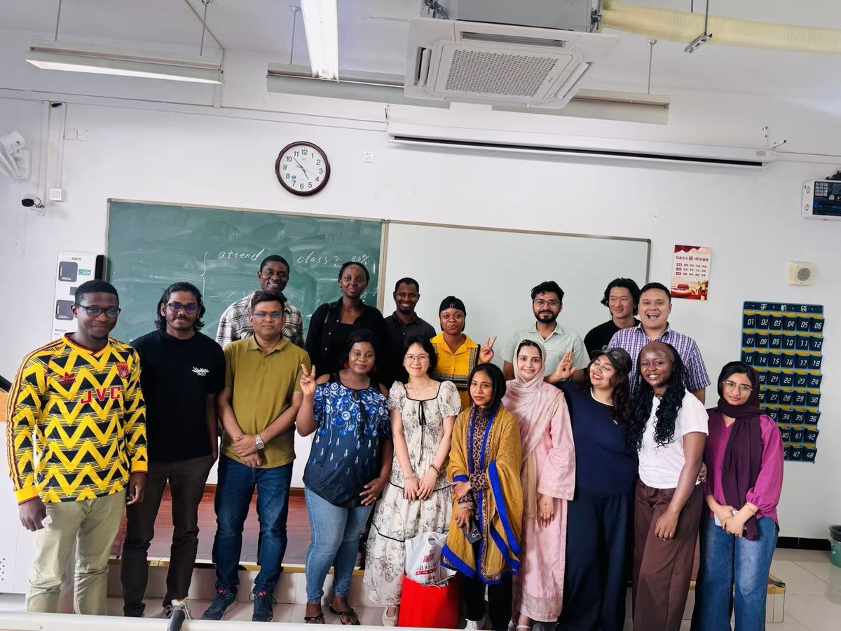 Muzha's tweet photo. Today we concluded our class session with our Comparative Chinese and Western Culture instructor, Mr. Yuan Xing Tan. We are truly grateful for his perspectives and guidance. May he always be blessed with good health #CDUT #Chengdu #PhDLife https://t.co/FLdQ1gyZN3
