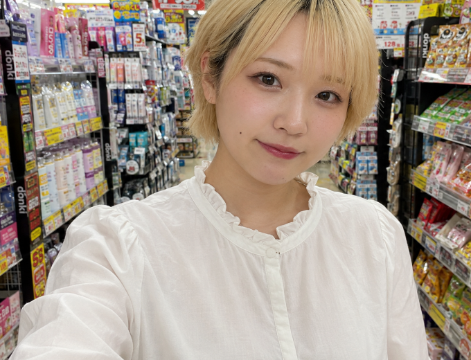 Cat012186's tweet photo. ドンキでこんなボーイッシュに逆ナンされたらどう？？ https://t.co/8D78qoDD0t