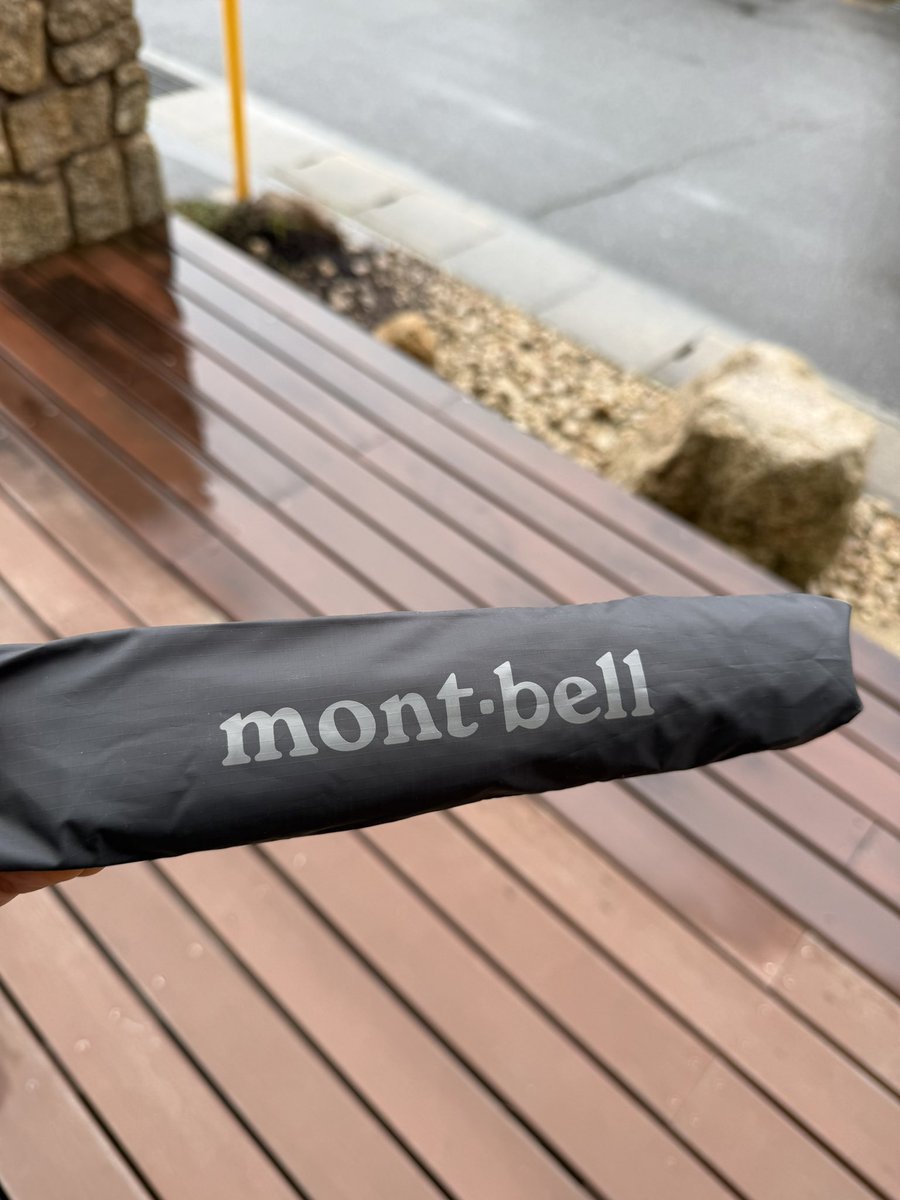 jimi_coffee's tweet photo. 5月購入品
comoliオックスコンバーティブルパンツ
涼しくて皺もつきにくく短パンにもなる摩擦には弱そうなのでチャリの時は不安

サマーウールTシャツ
大好き

デニムワークジャケット
最近は黒しかなくメルカリで
スッキリしたサイズ感も好き

mont-bell トレッキングアンブレラ60
軽くて大きい流石 https://t.co/A3hNf8HQnV