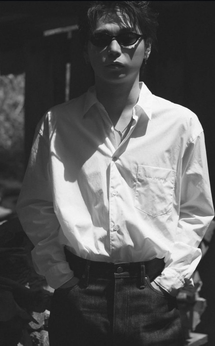 Nijiverse_XD's tweet photo. GUYS HE IS FUCKING HOT @senjuKqnnonXD https://t.co/dw7e0BelZo