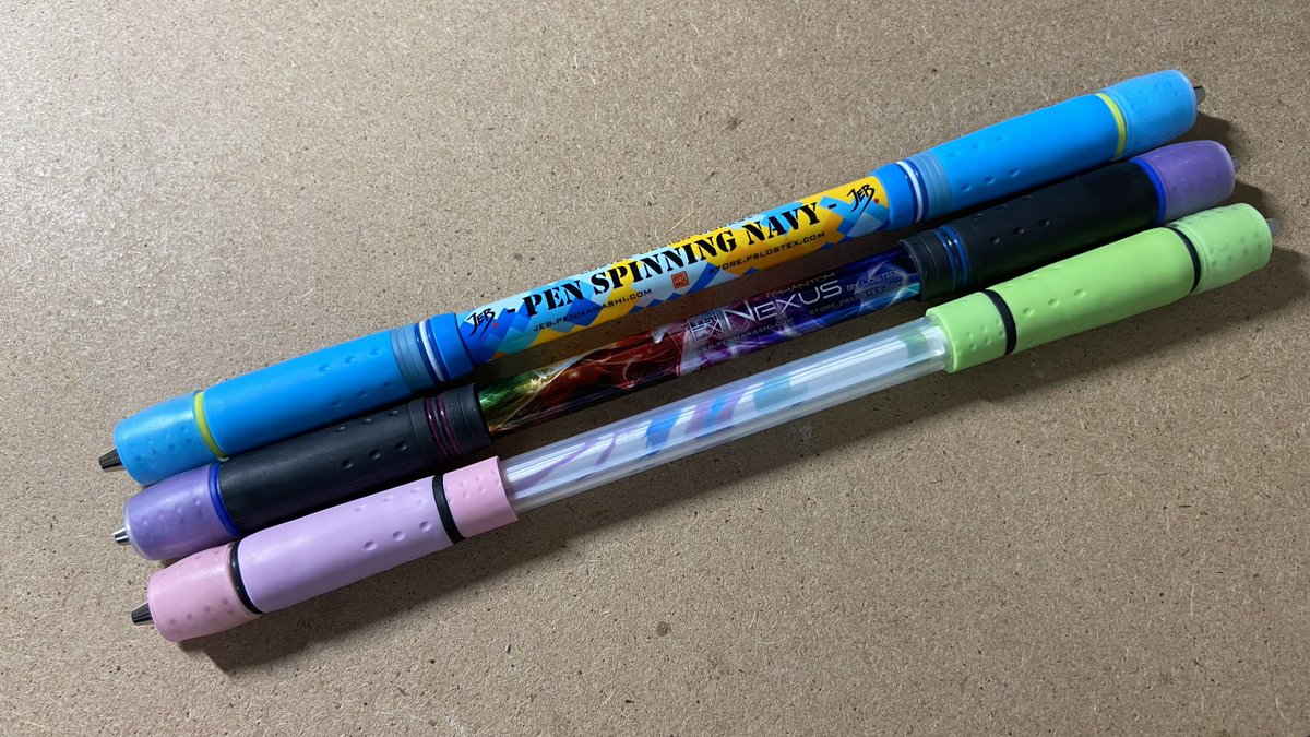 mutugo_JEB's tweet photo. こいつは文具屋でいろんなオプト見つけて使いたいなーって思って構造その場で思いついて作ったらまあまあ良くなった珍しい例
他のだと真っ黒のフリクションキャップの楽ぼとかもそんなだった気がする https://t.co/SDA4D7IIBA