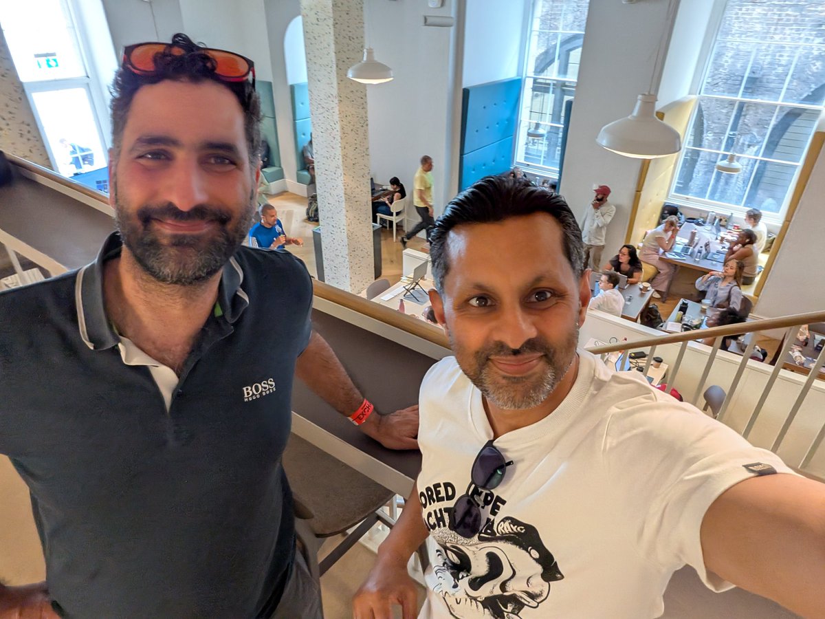 SevenOnChain_'s tweet photo. Quietly building from my favourite co-working spot in London.
@SuperteamUK 🤝 @OnchainHubco https://t.co/uwOWWDKp5B