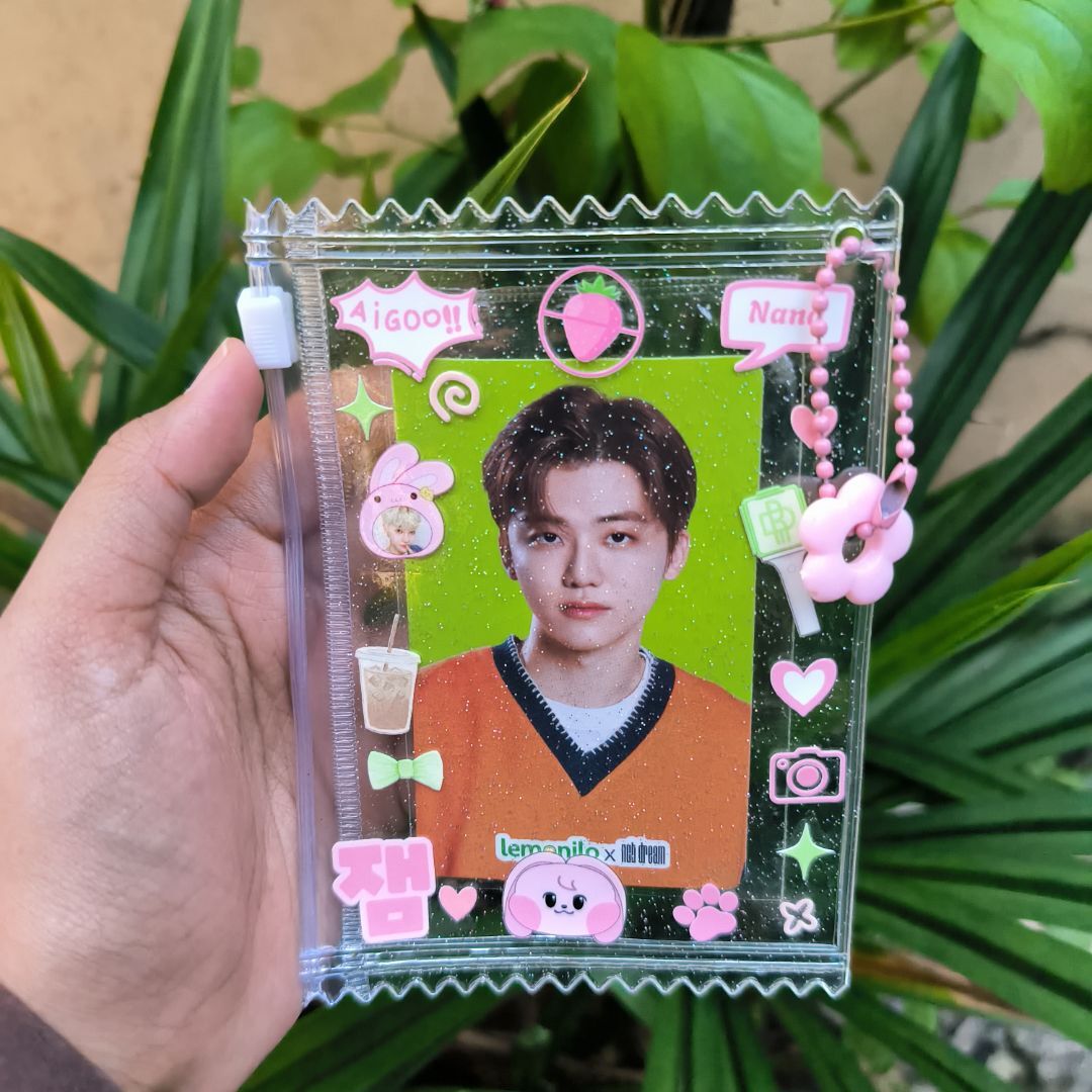 nanadoongifess's tweet photo. Njm - interest check 🌟
aku rencananya mau buka P0  cahol zipper glitter Jaemin. Ada kah yang mau? Harganya 25k free pin jaemin. Drop usn untuk di tag yaa 💚
@/fancystuffi https://t.co/CK1wjJ6JC2