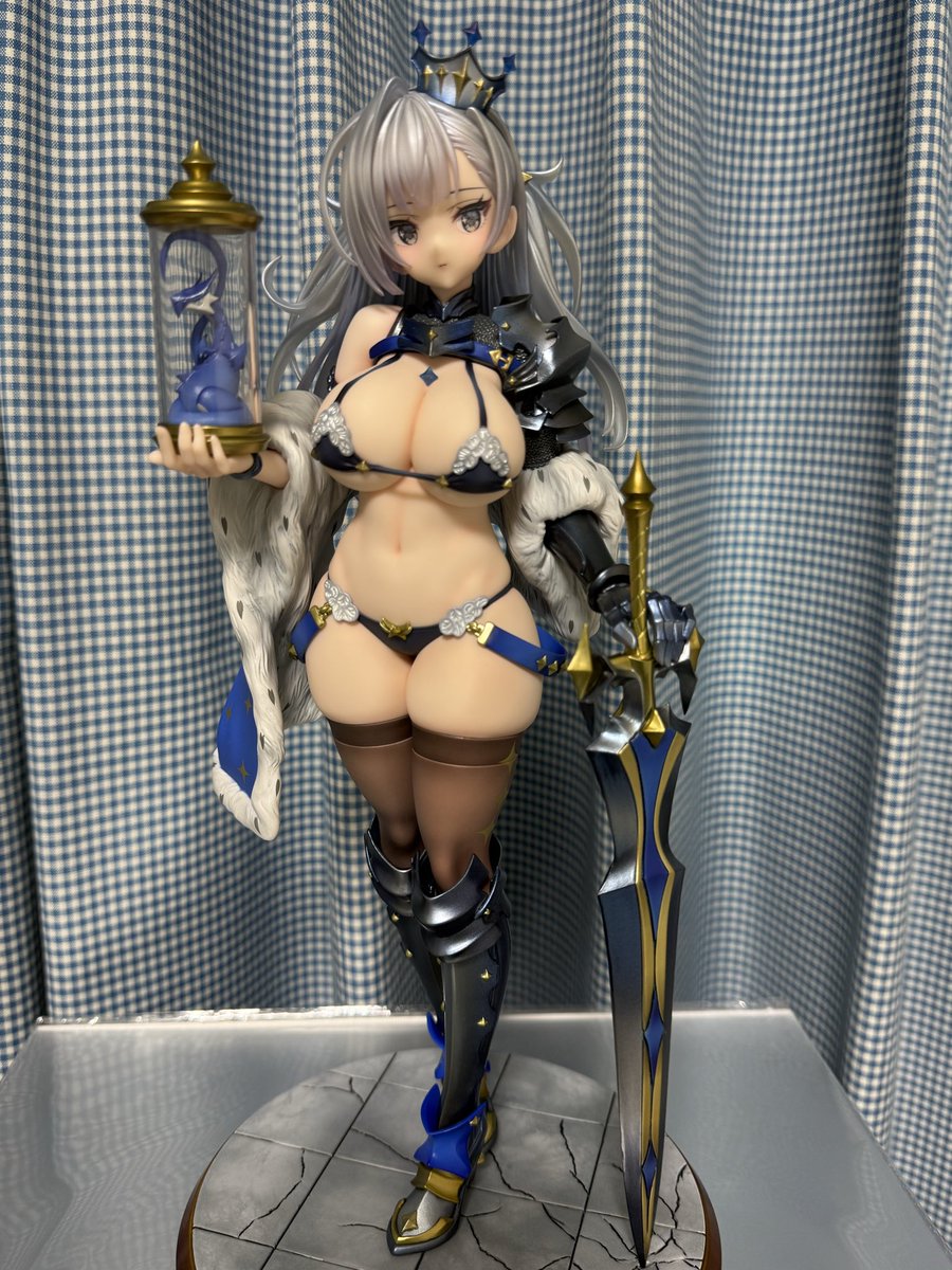 aodamonn114's tweet photo. ロケットボーイさんの『ドラゴン使いの姫』ドラゴンテイマー プラテア着弾。saitomさんの可愛く凛々しいイラストの再現度が非常に素晴らしい立体造形。鎧や剣の発色も綺麗で遠目からでも存在感が凄い。良い買い物だった☺️ https://t.co/6jLT616aP6