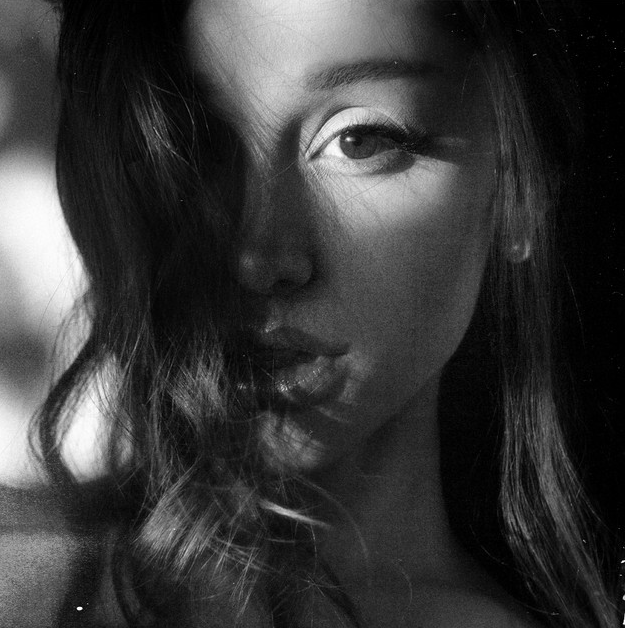 poptime's tweet photo. 🚨 "hate that i made you love me", de Ariana Grande, debutou com nota 4.5/5 no POPBOXD. https://t.co/YCMzuEHkpm