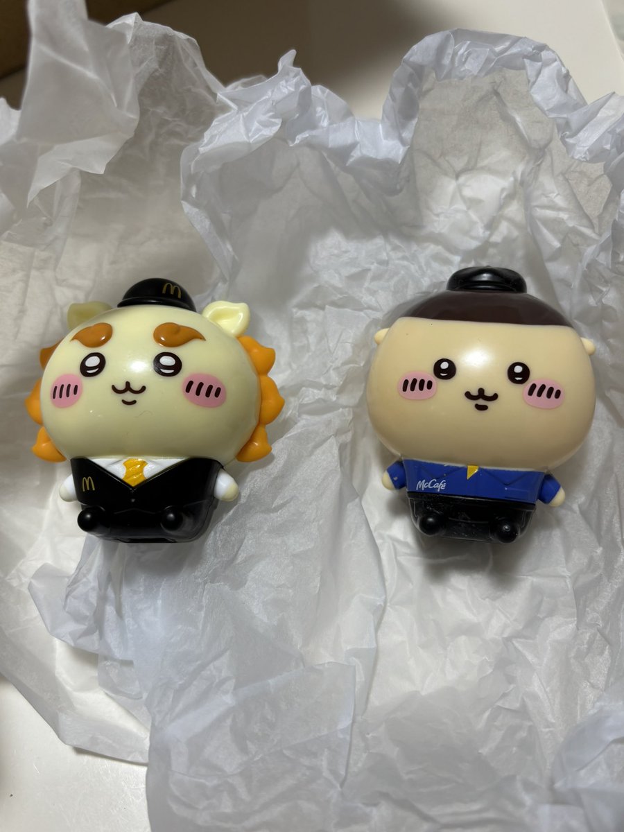 03031022's tweet photo. 【交換】ちいかわ　マクドナルド　マック　ハッピーセット

譲）シーサー、くりまんじゅう
求）ちいかわ

⭐️画像2枚目のとおり、くりまんじゅうに初期汚れがあります。
そのため、2:1でちいかわと交換希望です。
⭐️郵送交換のみ

難しいかと思いますが、検索からでもお気軽にお声掛けください。 https://t.co/thXOnS6wgZ