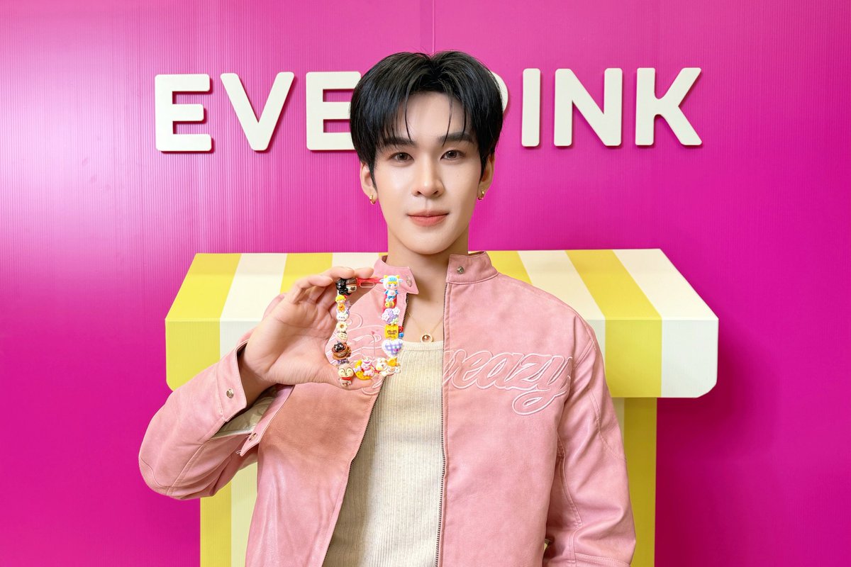 DomundiTV's tweet photo. ขอขอบคุณ @everpink_th ที่ให้เกียรติ “อู่อู๋” @Auautnp ได้มาร่วมกิจกรรมงานในวันนี้นะคะ 🥰

ขอขอบคุณแฟน ๆ ทุกคนที่มาเจอกัน รวมถึงแฟน ๆ ที่ส่งกำลังใจมาให้อู่อู๋ด้วยนะคะ 🫶🏻✨️

#EVERPINKxAuau https://t.co/LDODm54KPY