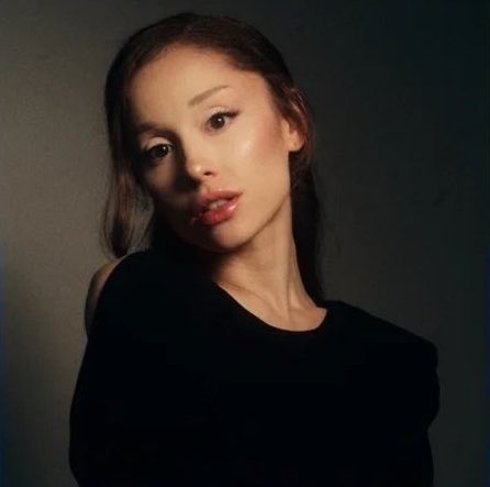 Ariana Grande Stats ꕤ tweet media
