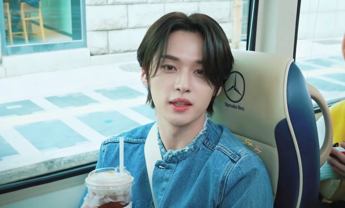 TsengSasha's tweet photo. 26.05.29
Time Out #1 MT Part 1 | [SKZ CODE]Ep.33
（HD）Lee Know CUT.
3P💙😺🩵
#リノ 
#리노
#leeknow https://t.co/YY5ZVD8xBp