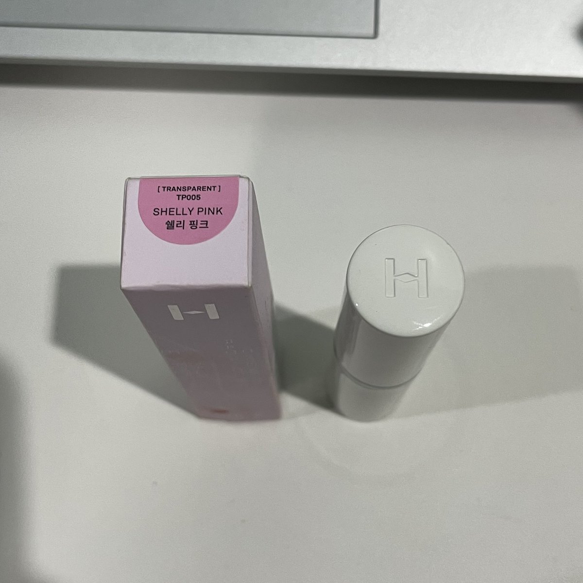 mmforsell_'s tweet photo. ส่งต่อ hince highlight balm 💯 🌟
🫧 05 shelly pink blush 
🏷️ 350-. free shipping 

ใช้ 3-4 ครั้ง สนใจดูรูปเพิ���มเติม dm💌 
#ส่งต่อเครื่องสำอาง #ส่งต่อเครื่องสำอางมือสอง #ส่งต่อhince #ส่งต่อlaglace #ส่งต่อfwee #ส่งต่อdasique #ส่งต่อclio #เครื่องสำอางเกาหลี #ส่งต่อkage ไฮไลท์ บลัช https://t.co/SvOkyajCLo