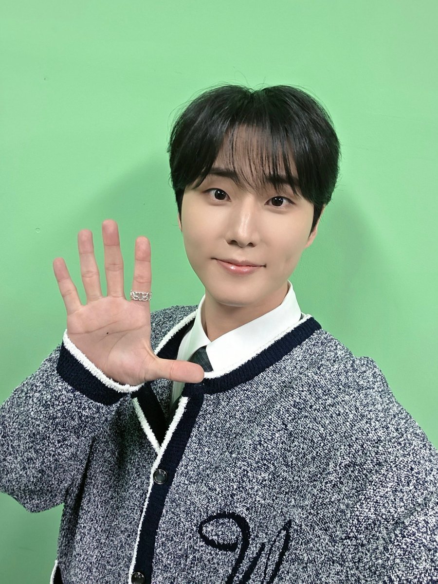 DAY6 tweet media