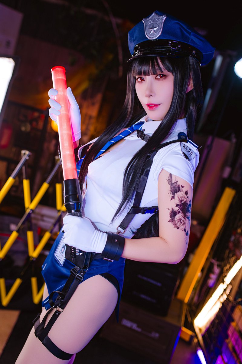 1105cosplay's tweet photo. 05코스의 고정 메이드 Hee 님🐣 @hee_hq 
이번 행사에는 스탭 개근을 노림과 동시에 부스로도 참가합니다!
쉴틈없는 희님을 부스에서도 행사장 복도에서도 당연히 2부에도 만나실 수 있습니다🍭 이번에도 엄선된 05코스 메이드복의 희님을 기대해주세요💚
#05코스_참가자소개 https://t.co/66kE9dik4P