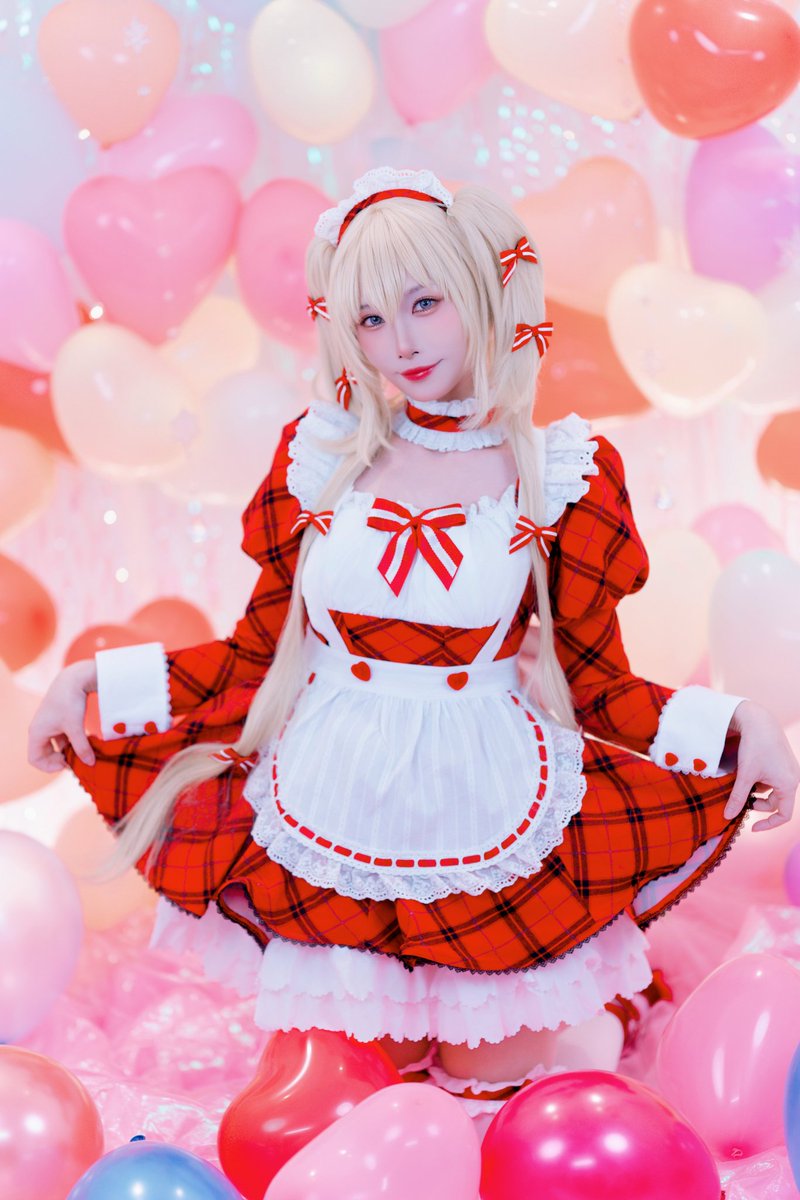 1105cosplay's tweet photo. 05코스의 고정 메이드 Hee 님🐣 @hee_hq 
이번 행사에는 스탭 개근을 노림과 동시에 부스로도 참가합니다!
쉴틈없는 희님을 부스에서도 행사장 복도에서도 당연히 2부에도 만나실 수 있습니다🍭 이번에도 엄선된 05코스 메이드복의 희님을 기대해주세요💚
#05코스_참가자소개 https://t.co/66kE9dik4P