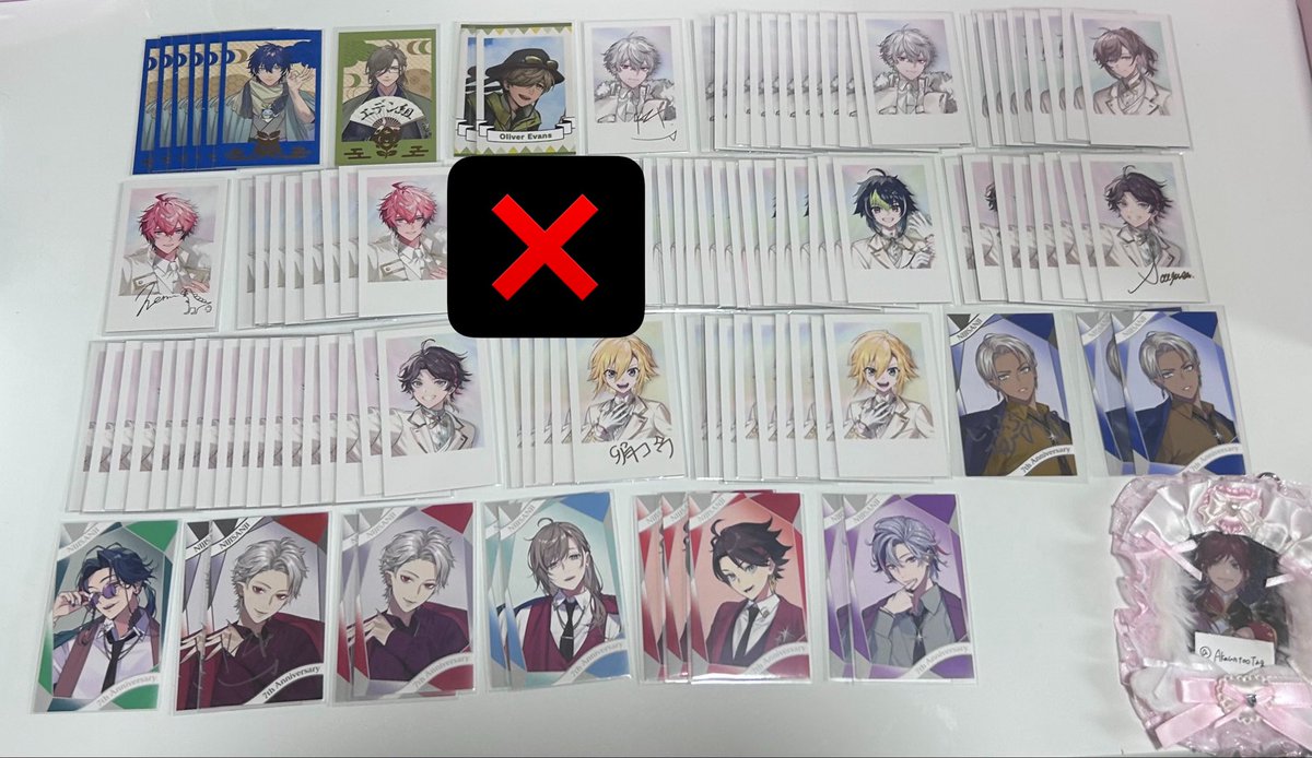 AkauntooTag's tweet photo. @inari_yu 初めまして、こんばんは。
検索よりお声かけ失礼致します。当方画像の🍱🦖、💡グッズを所持しております。いなり様の画像をお借り致しまして⭕️のついているお品物と交換可能なグッズはありますでしょうか？ご検討よろしくお願い致します。 https://t.co/hDNw1x0Eq7