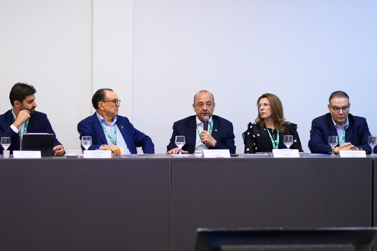 abtccargasbr's tweet photo. Sistema Transporte debate impactos da escala 6x1 durante reunião da Diretoria em Manaus. Saiba mais: https://t.co/IXzxM55g9M https://t.co/9hfV4msyZf