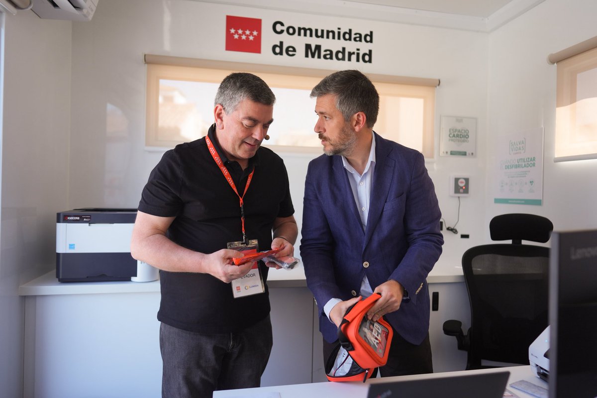 AdmonLocalCM's tweet photo. 🚌 La @ComunidadMadrid incorpora una quinta Oficina Móvil de Atención al Ciudadano.

✅ El objetivo es prestar servicio a los municipios de hasta 65.000 habitantes.

+Info: https://t.co/aHv86nf2Dd https://t.co/DdSbzBHnjO