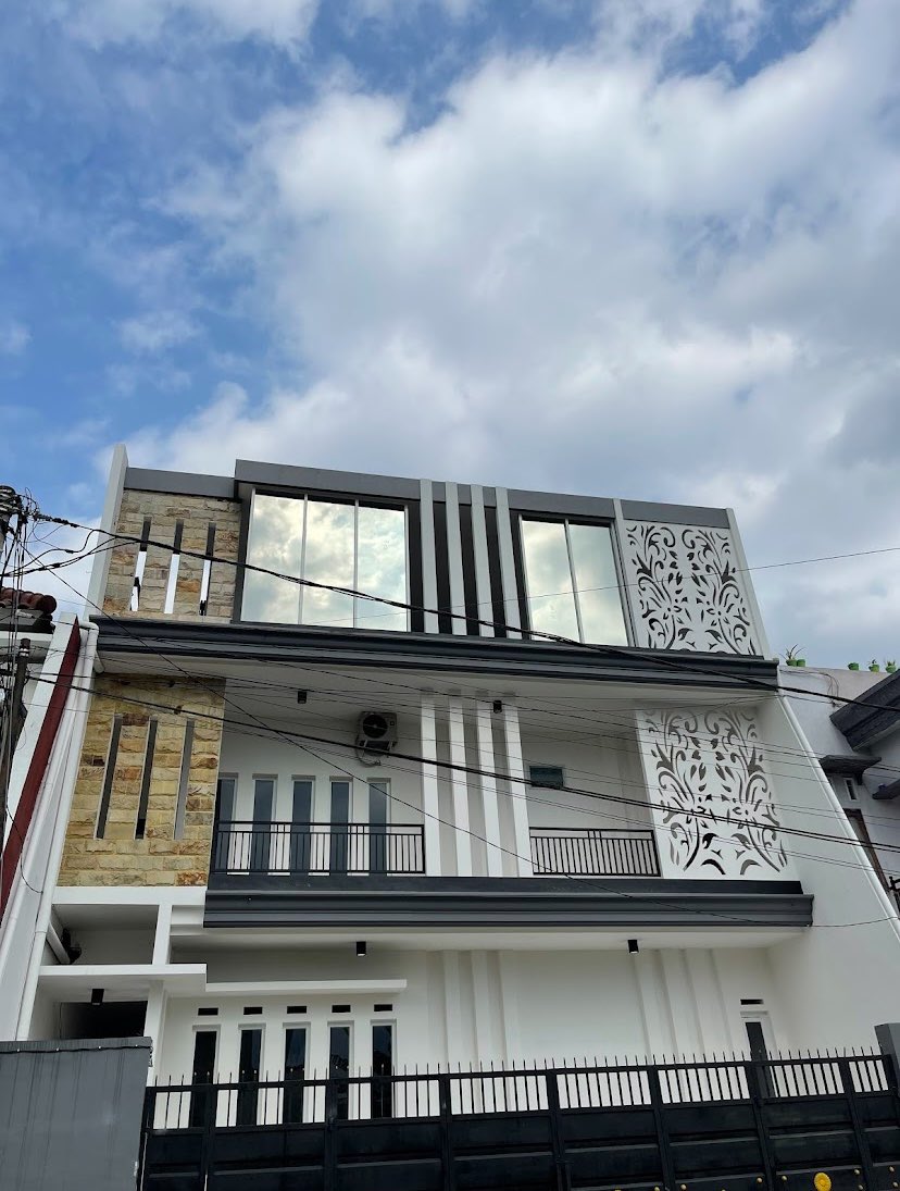 apreciastt's tweet photo. buat maba ub yg nyari kostan di malang (suhat), aku lg mau oper kost yaa untuk bulan juli🫰🏻info lebih lanjut boleh bgt dm #mabaub #kostmalang #zonauang https://t.co/WeSyUqk446