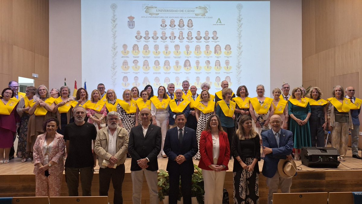 JuntaCG's tweet photo. 🎓La Escuela Técnica Superior de Ingeniería de Algeciras ha acogido el acto de graduación de 36 alumnos de 5º curso del Aula Universitaria de Mayores (AUM), que está enmarcada en el ‘Programa de envejecimiento activo’ de @IgualdadAND. 
@javierros745 https://t.co/QFDImclaDj