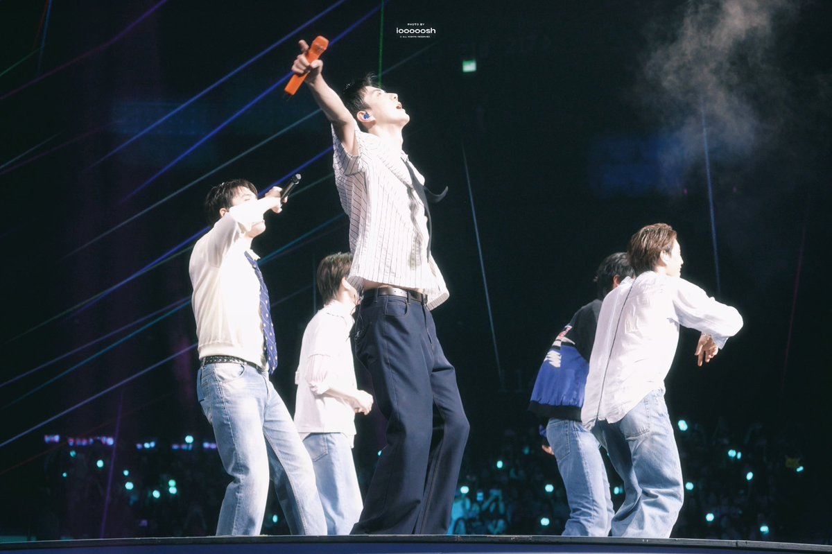 iooooosh_iii's tweet photo. 260523
EXO PLANET #6 – EXhOrizon in MACAU
🎆🎆🎆
#SEHUN #세훈 #EXhOrizon https://t.co/sLzxYkdS7j