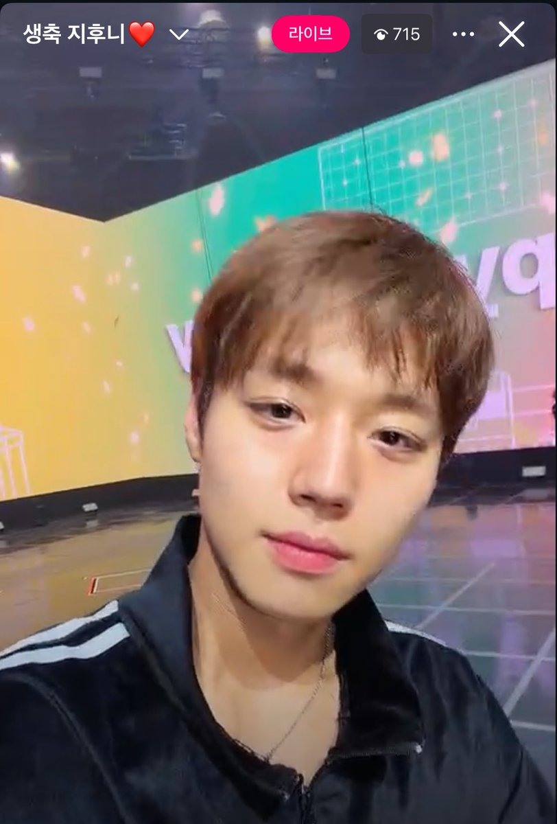 졔 tweet media