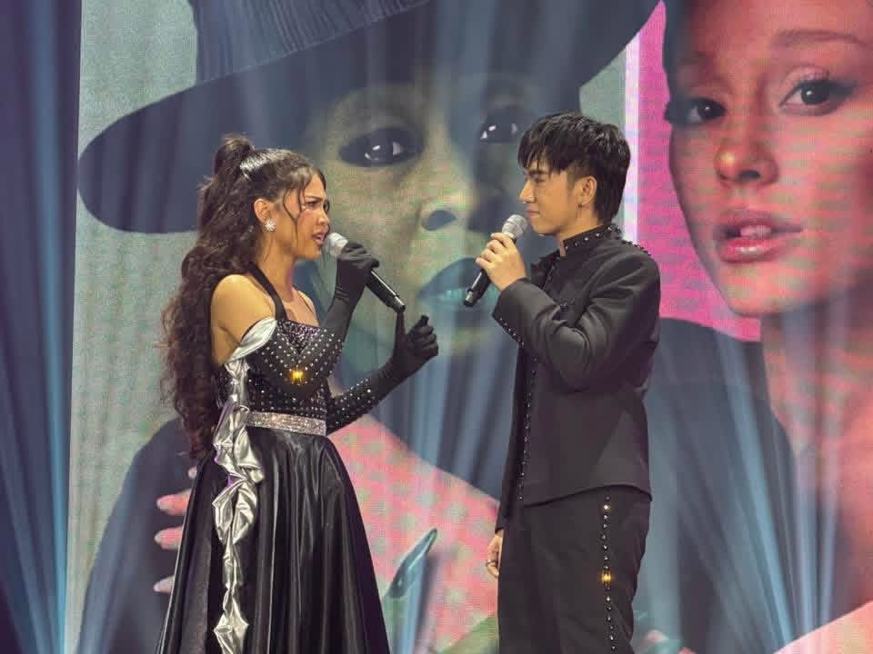 kowalerts's tweet photo. HAPPENING NOW: #MarielleMontellano and #JMDelaCerna for their #JMielle Sings the Icons Concert at the SkyDome https://t.co/580u9Zwj1Y