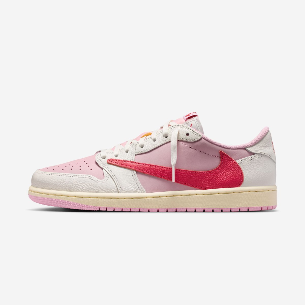 KicksFinder's tweet photo. Ad: REMINDER! Releasing at 10AM EST via SNKRS
Travis Scott x Air Jordan 1 Low OG SP "Pink" Pack
$155 + Free shipping and returns

Shy Pink https://t.co/rr1VZpegJR
Tropical Pink https://t.co/vWHBChLO5F

*Scroll down for PS sizes https://t.co/av01PtZ6U8
