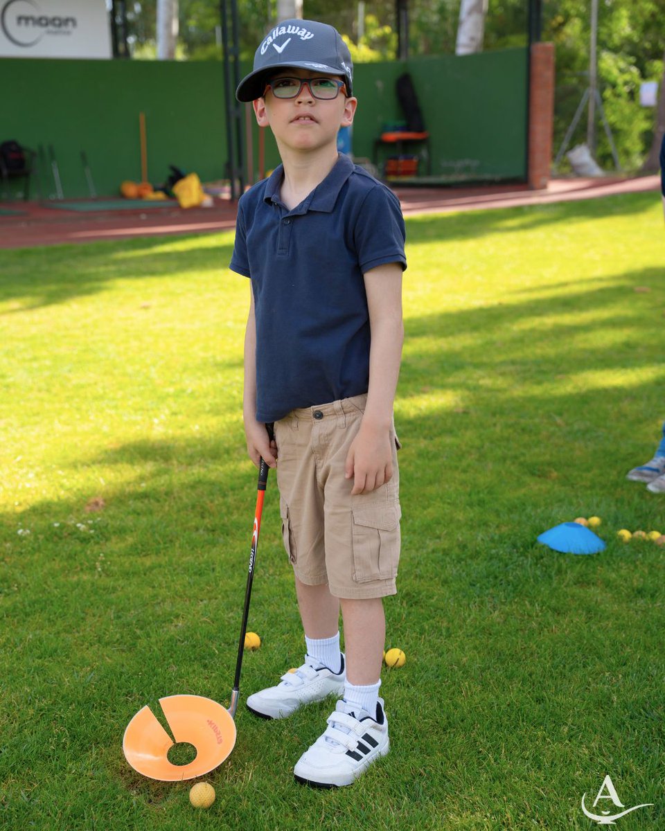 FundAladina's tweet photo. ⛳🧡 Gracias a la colaboración de la Fundación @SeveBallesteros los aladinos disfrutaron de una jornada muy especial en el campo de golf.

Hazte socio y ayúdanos a seguir acompañándolos dentro y fuera del hospital. https://t.co/chPqBXHbC2 https://t.co/kapdCQlI78